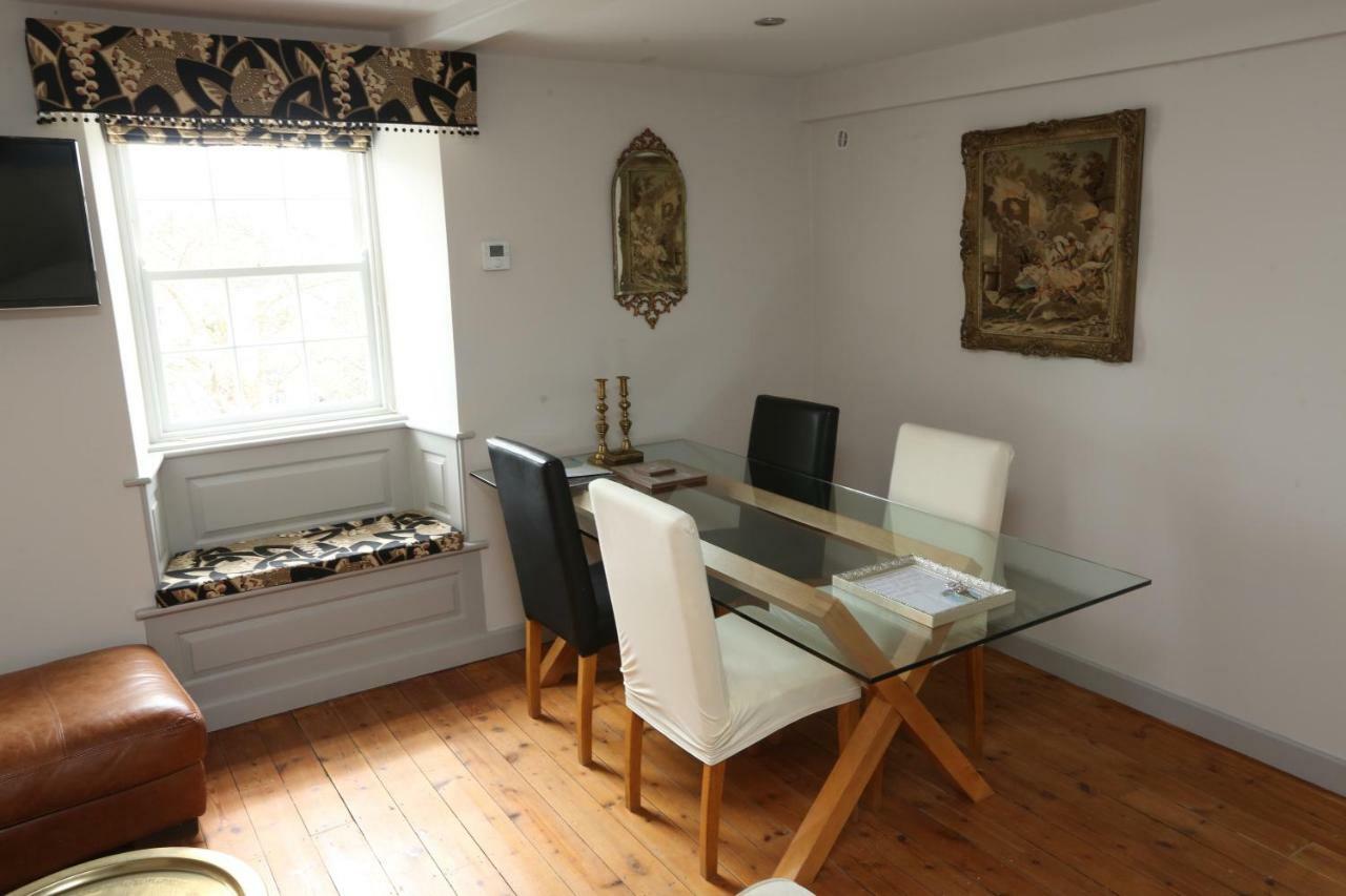 Monmouth House Apartments, Old Town, Dog Friendly *