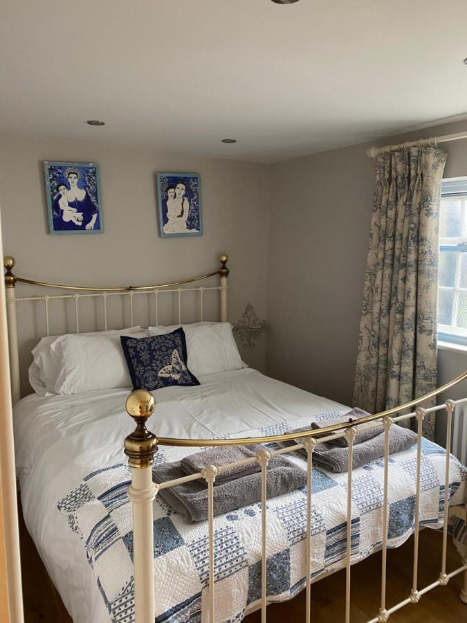 Monmouth House Apartments, Old Town, Dog Friendly, Parking Apartment Lyme Regis