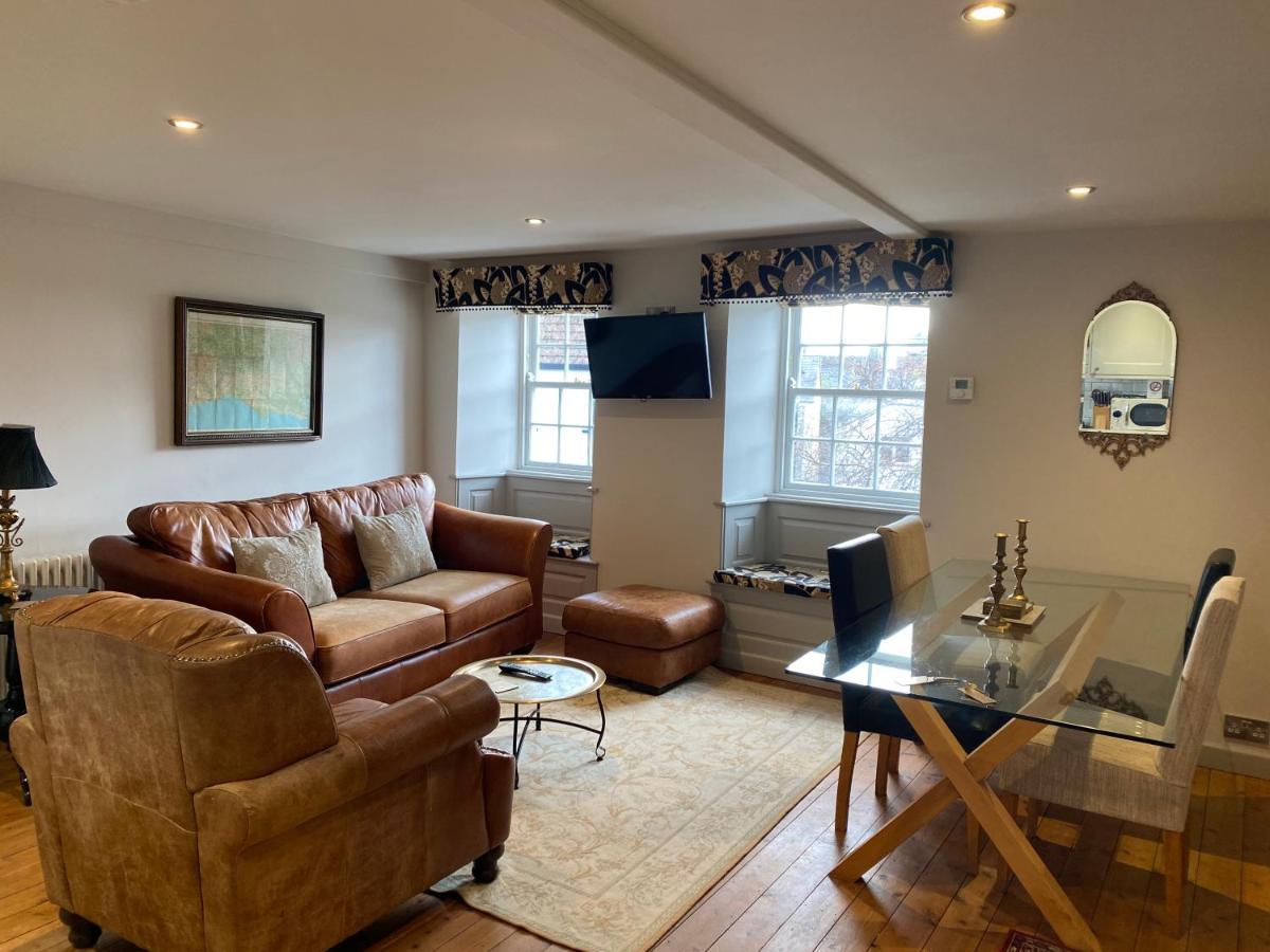 Apartment Monmouth House Apartments, Old Town, Dog Friendly, Parking *