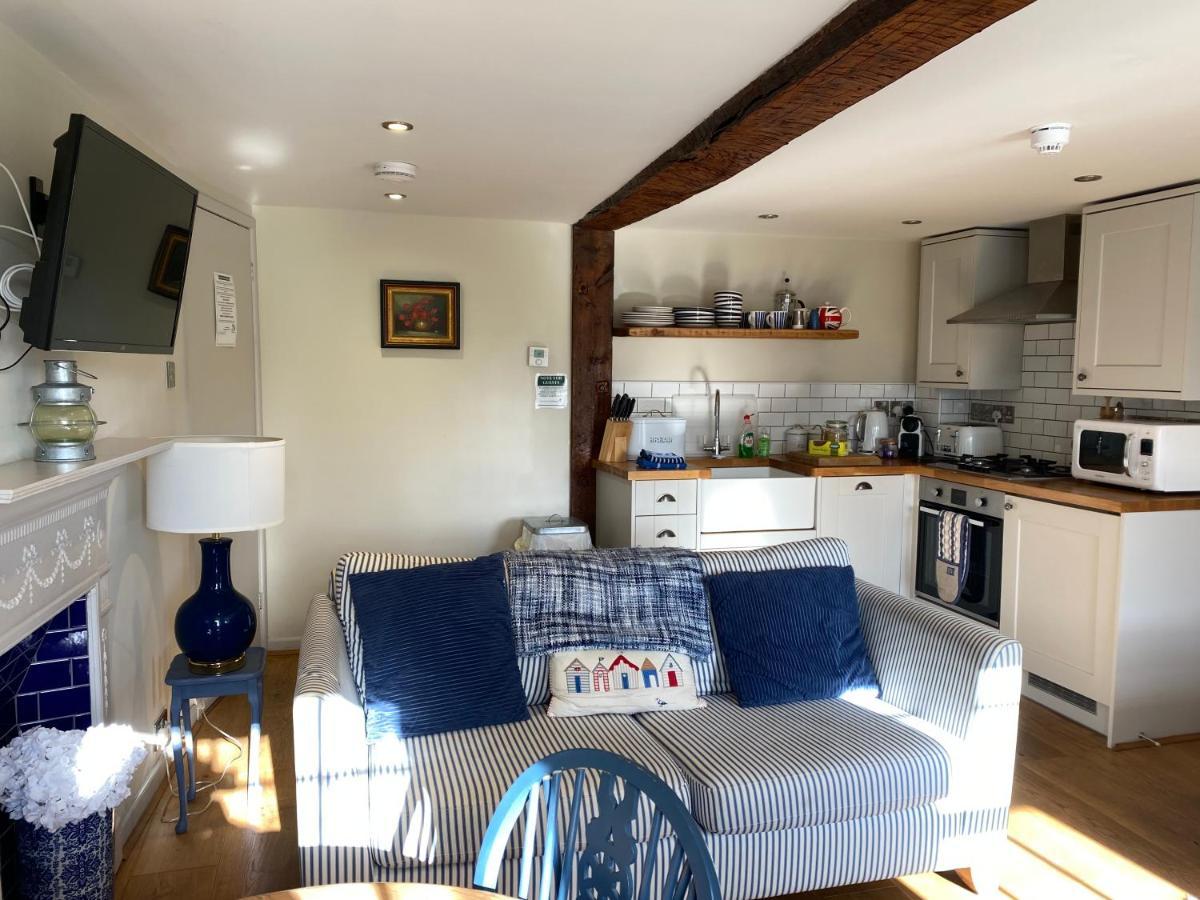 Apartment Monmouth House Apartments, Old Town, Dog Friendly, Parking