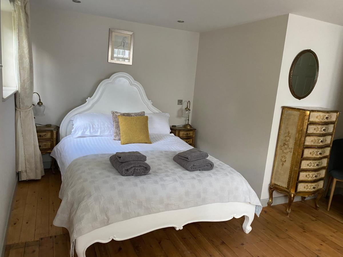 Monmouth House Apartments, Old Town, Dog Friendly, Parking Apartment