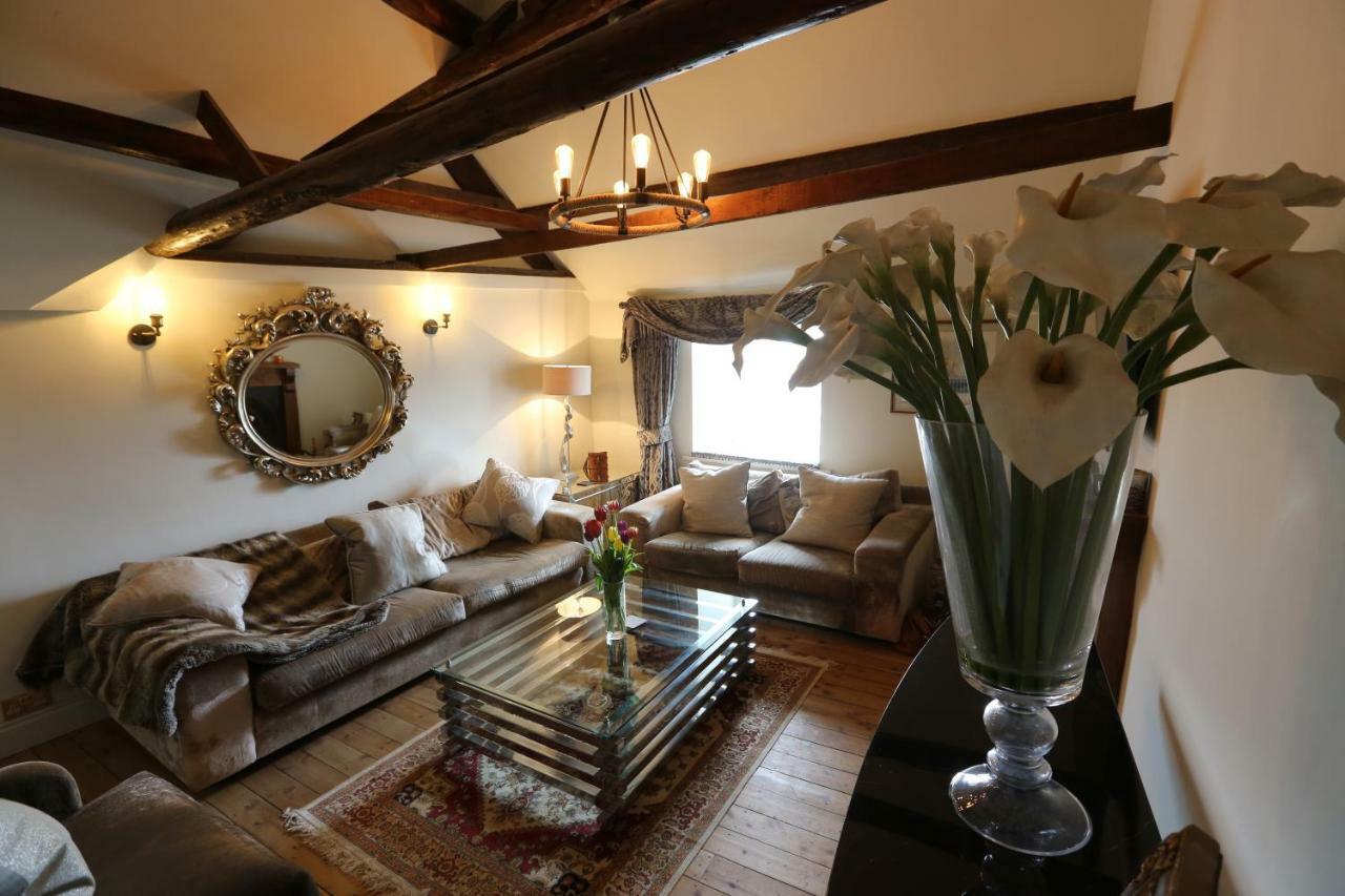 Monmouth House Apartments, Old Town, Dog Friendly, Parking Apartment Lyme Regis
