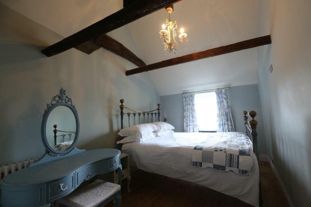 Monmouth House Apartments, Old Town, Dog Friendly, Parking Apartment
